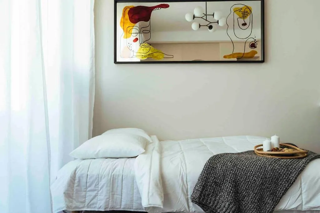 Stunning Views - Top Location - Netflix + Balcony Bucharest