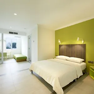 https://hangoutmtemily-hotel.singapore-best-hotels.net