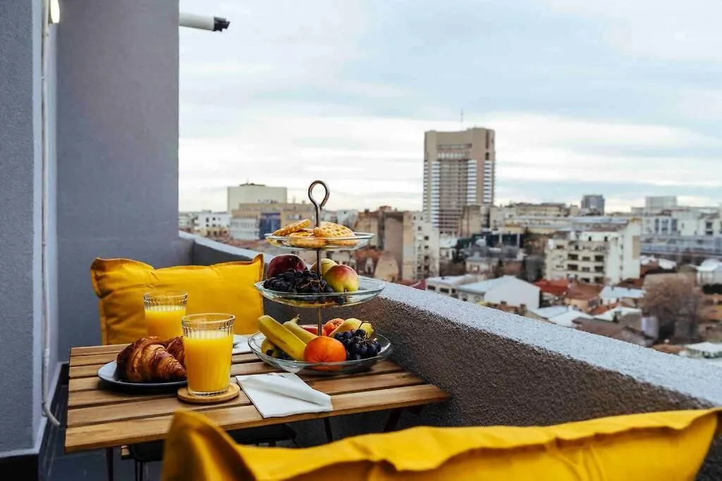 Stunning Views - Top Location - Netflix + Balcony Bucharest Apartment