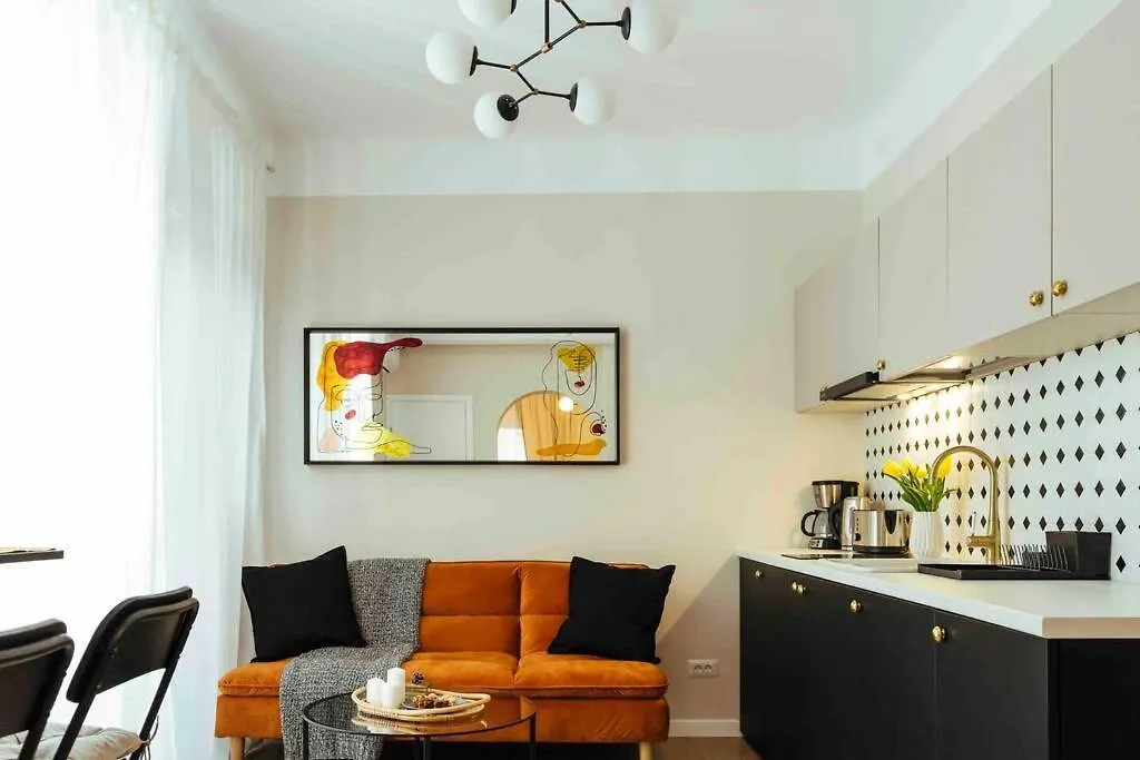 Stunning Views - Top Location - Netflix + Balcony Bucharest