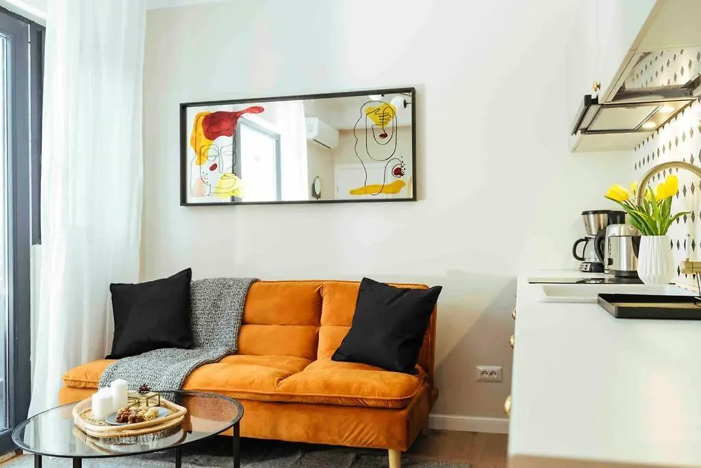 Stunning Views - Top Location - Netflix + Balcony Bucharest 0*,  Romania