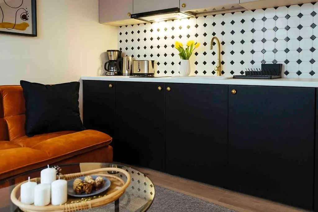 Apartment Stunning Views - Top Location - Netflix + Balcony Bucharest