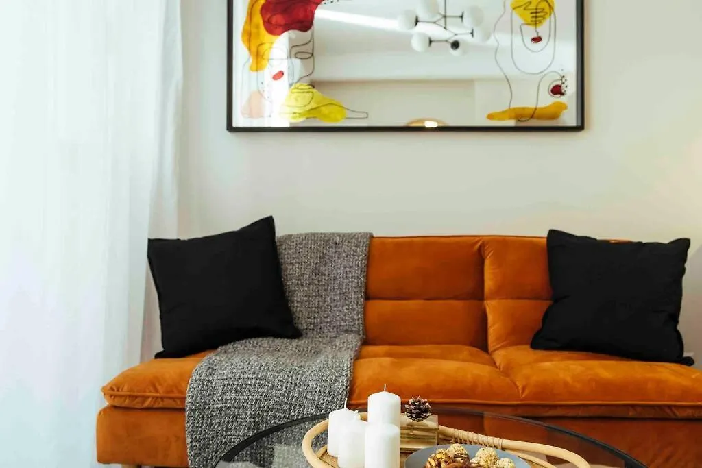 Stunning Views - Top Location - Netflix + Balcony Bucharest