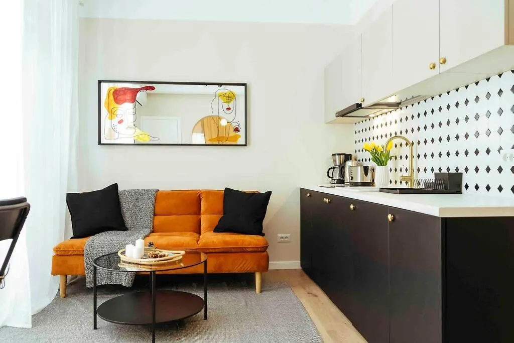 Apartment Stunning Views - Top Location - Netflix + Balcony Bucharest